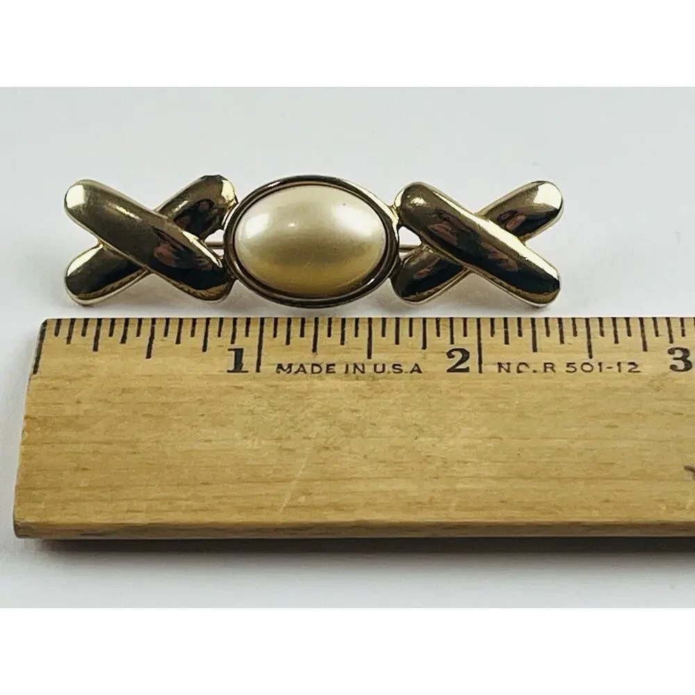 Vintage CAROLEE Brooch Gold Tone Cabochon Pearl Pin XO Faux Twist Criss Cross ex